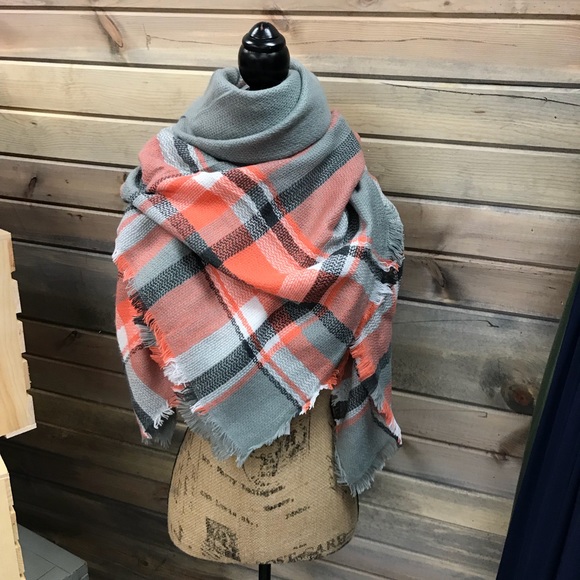 Coral & Gray Blanket Scarf - Picture 1 of 2